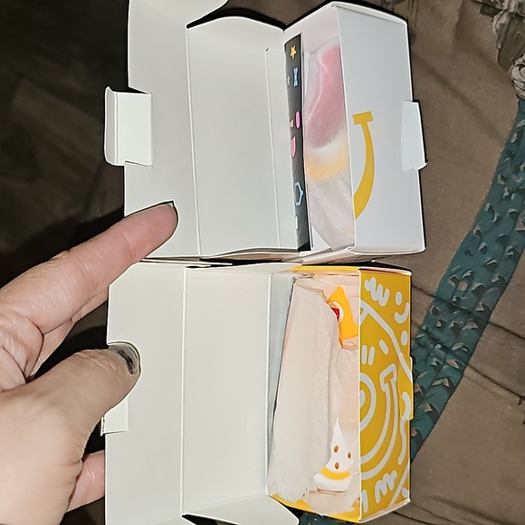 Crocs X McDonald's collab bag charms w. Stickers new - Picture 6 of 7